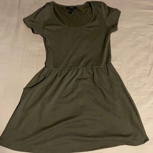 💰SALE!💰 Forever 21 green dress